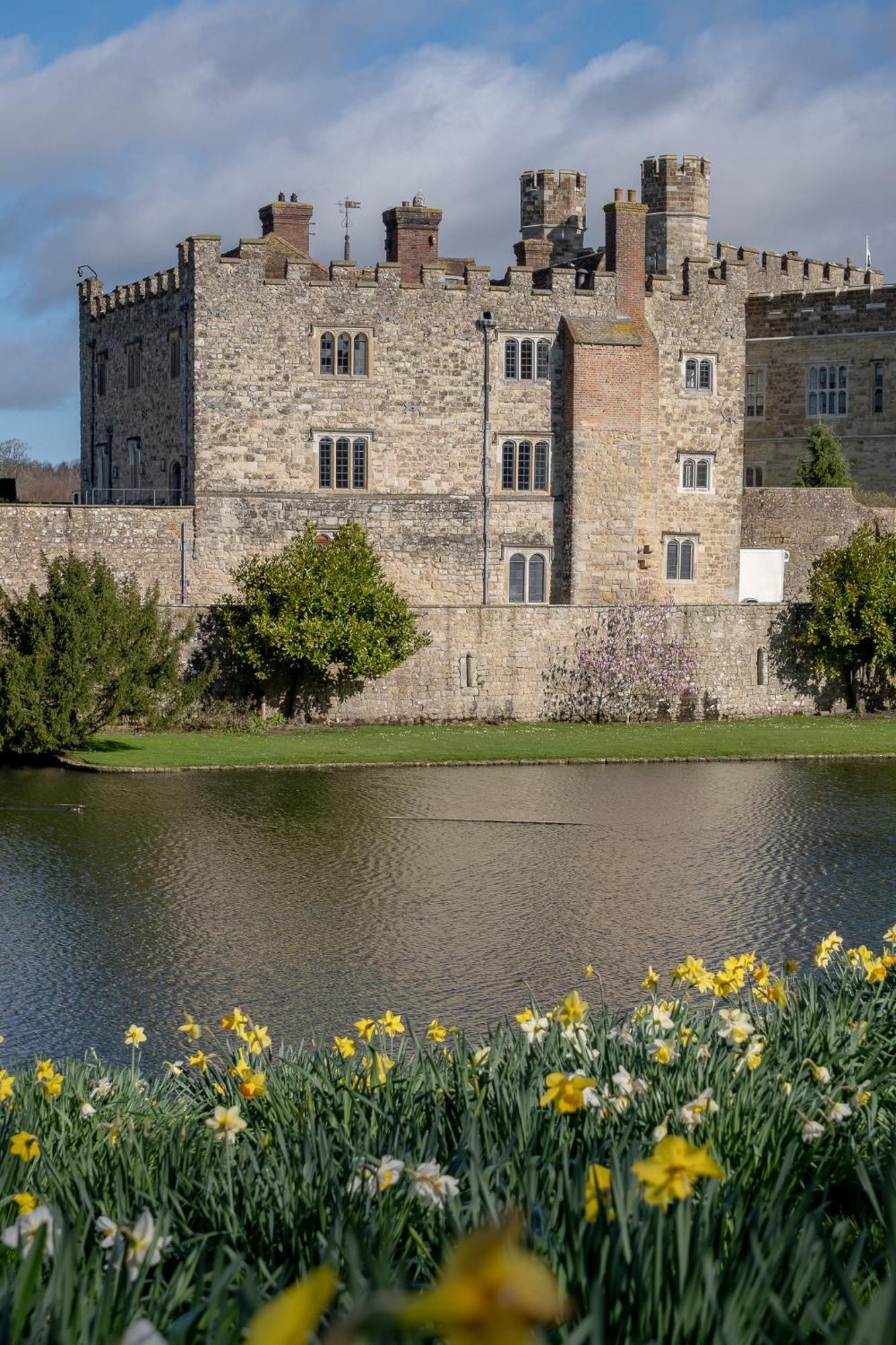 Leeds Castle Stable Courtyard Bed And Breakfast Maidstone Exteriör bild